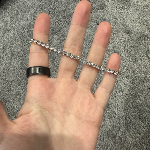 Elegant Gold and Silver Bracelet - Picture 4 of 6